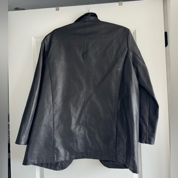 Nasty Gal Faux Leather Oversized Blazer - Picture 4 of 7